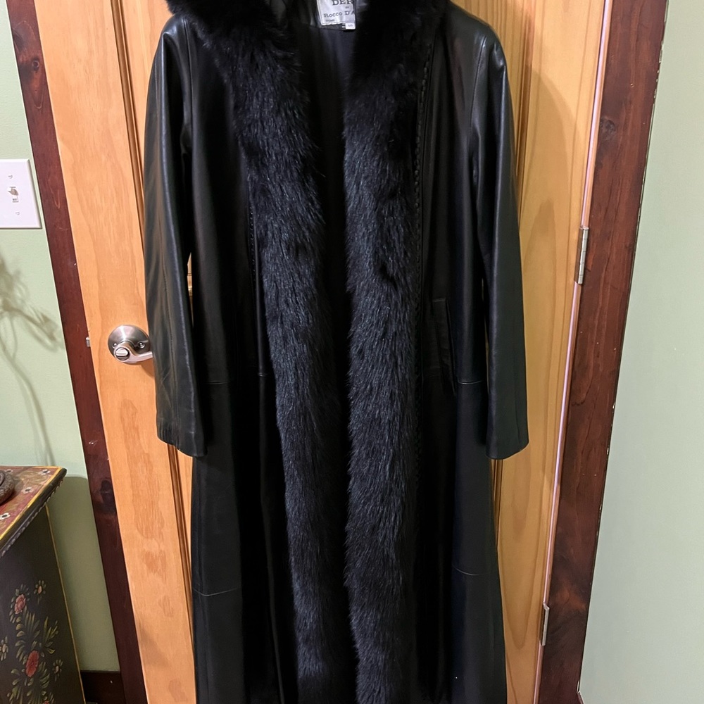 Rocco D’Amelio by Dero Full Length Leather and Fur Coat Retail $3500 - Picture 6 of 13